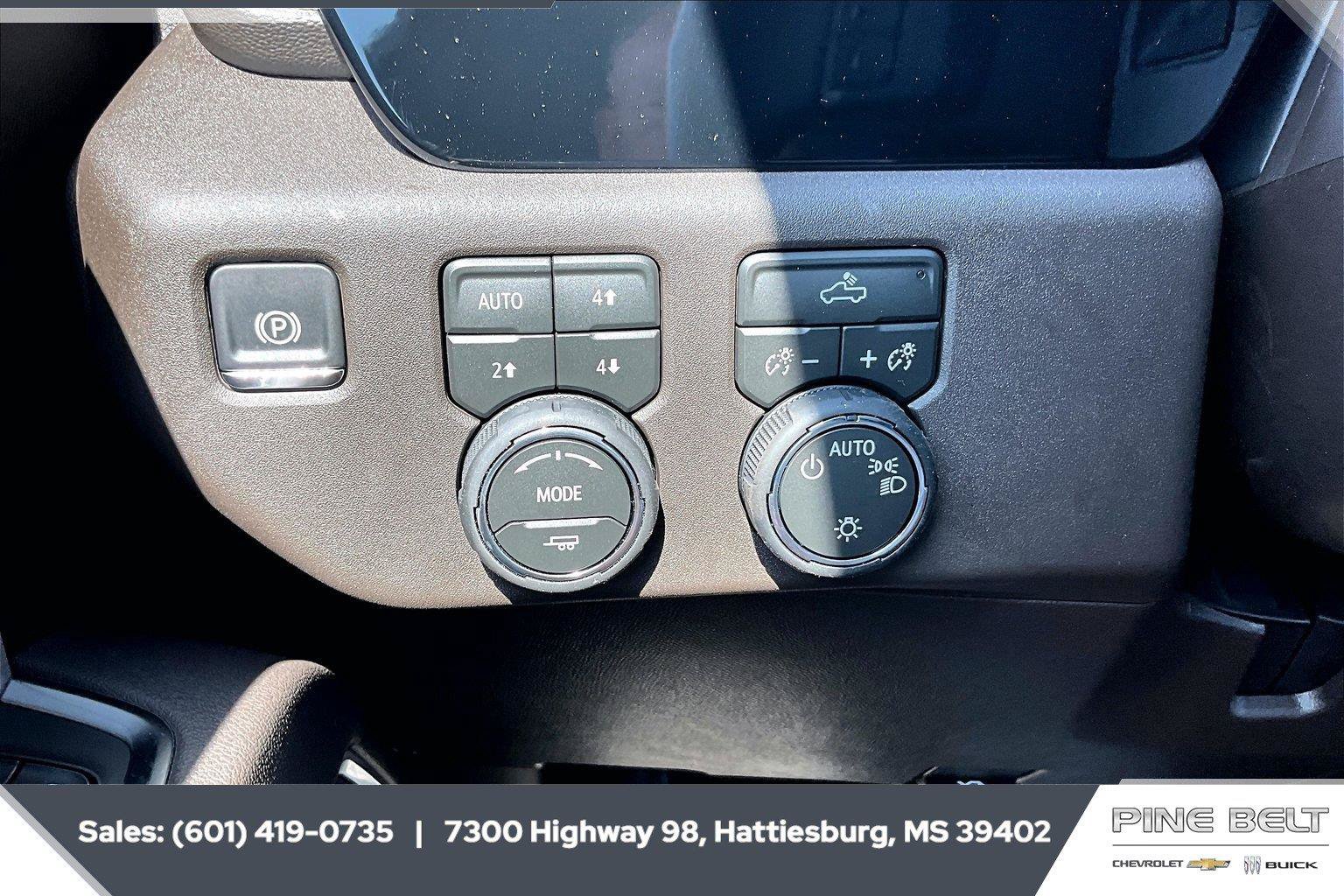 New 2026 Chevrolet Silverado 1500 LT w/ Z71 Off-Road Package AWD/4WD image 23