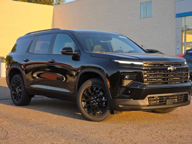 New 2026 Chevrolet Traverse LT w/ Midnight/Sport Edition image 2