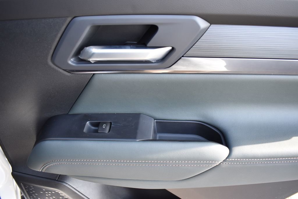 New 2026 GMC Terrain AT4 w/ Convenience Package III image 13