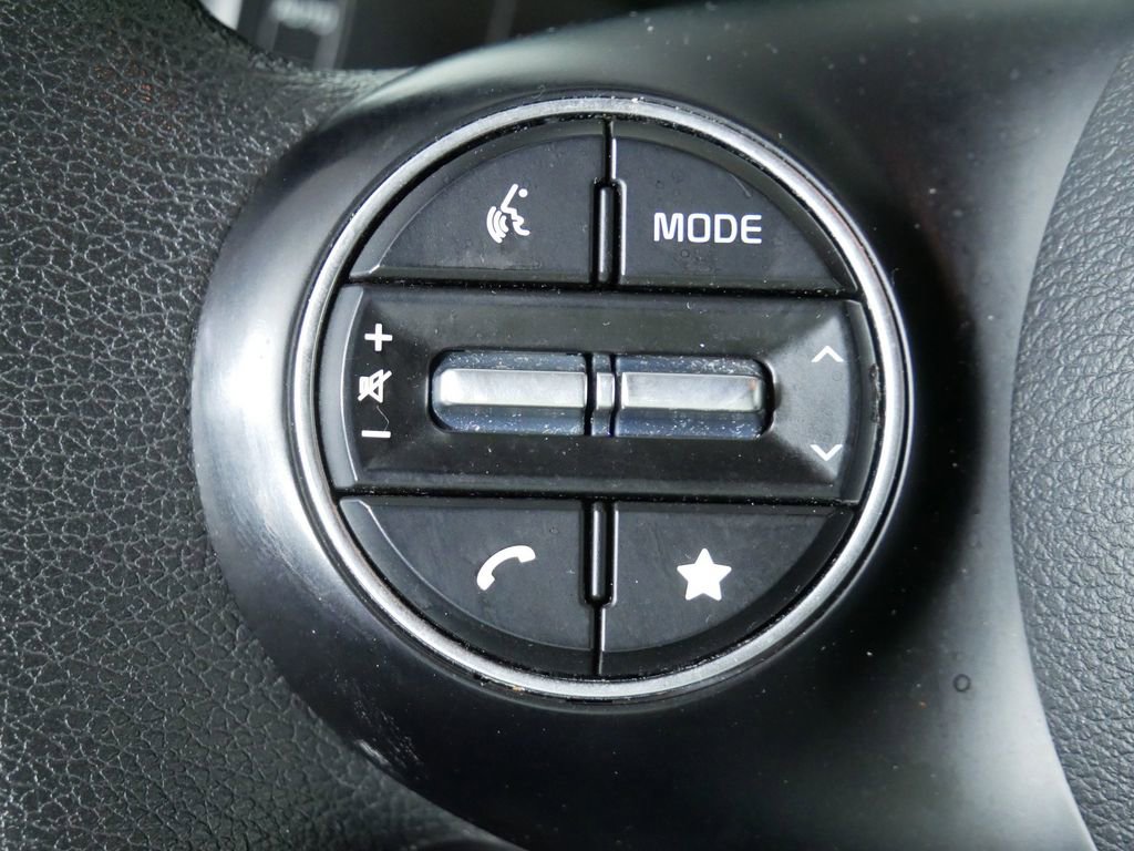 Used 2024 Kia Soul LX w/ Option Group 015 FWD image 25
