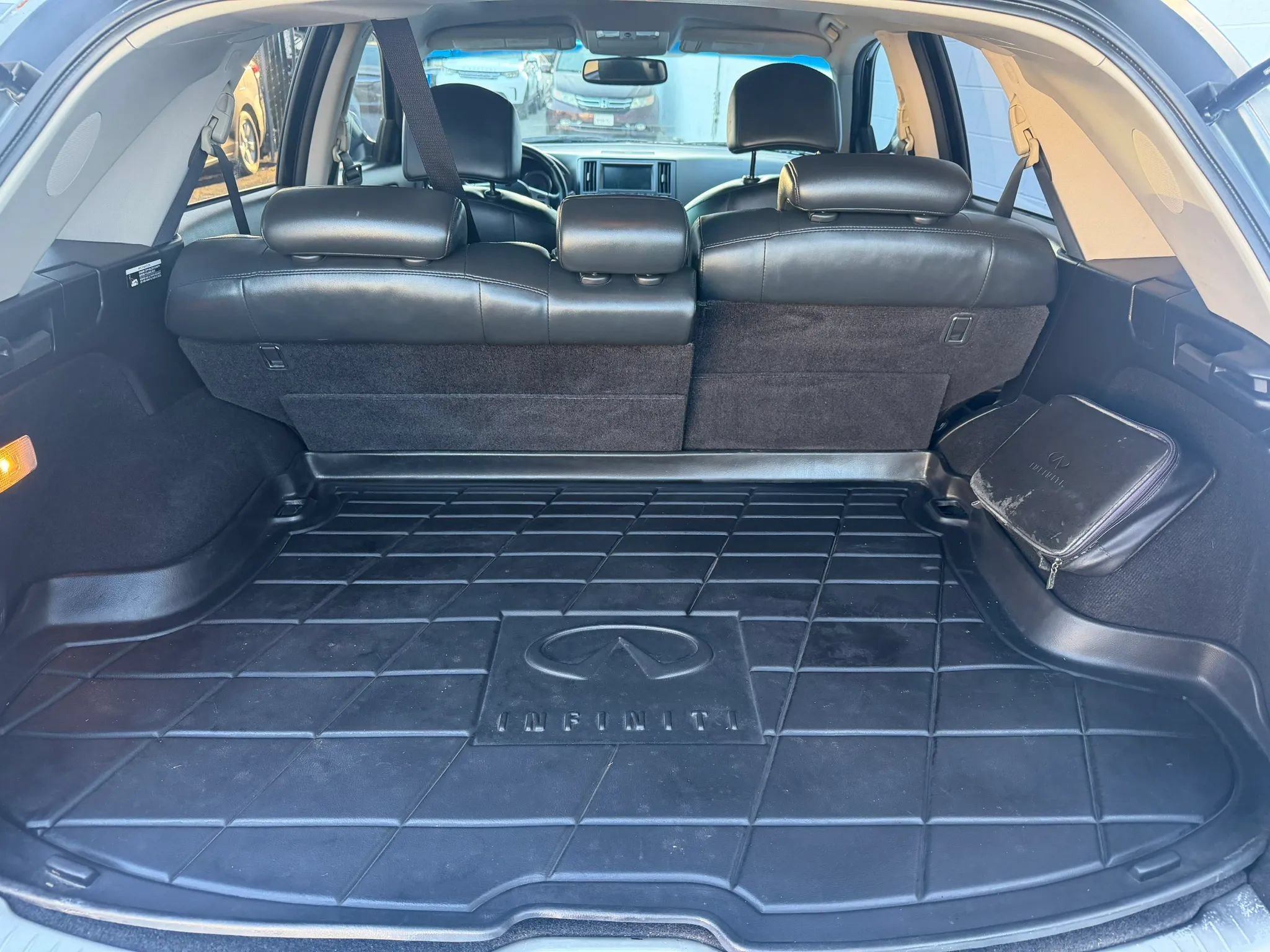 Used 2008 INFINITI FX35 2WD w/ Technology Pkg image 18