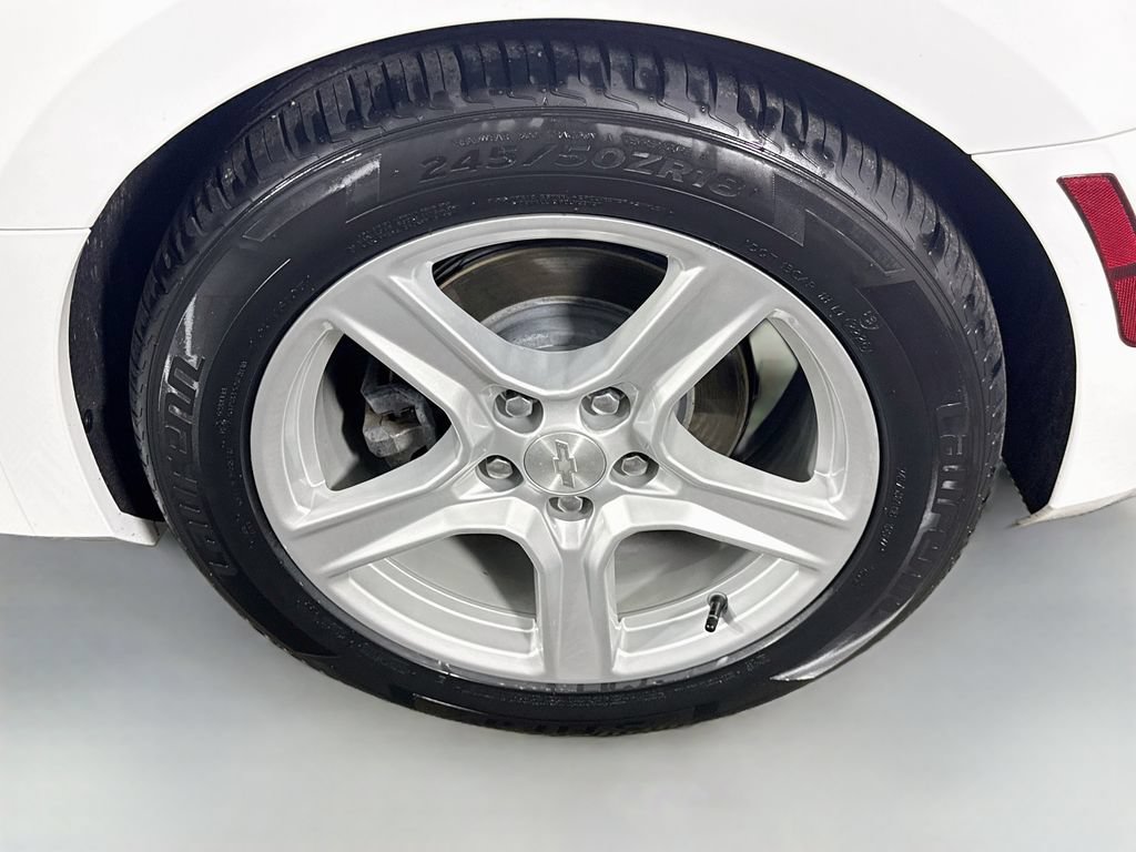 Used 2019 Chevrolet Camaro LT RWD image 30
