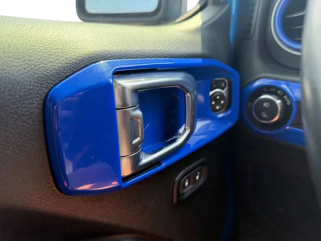 Used 2021 Jeep Gladiator Sport AWD/4WD image 16