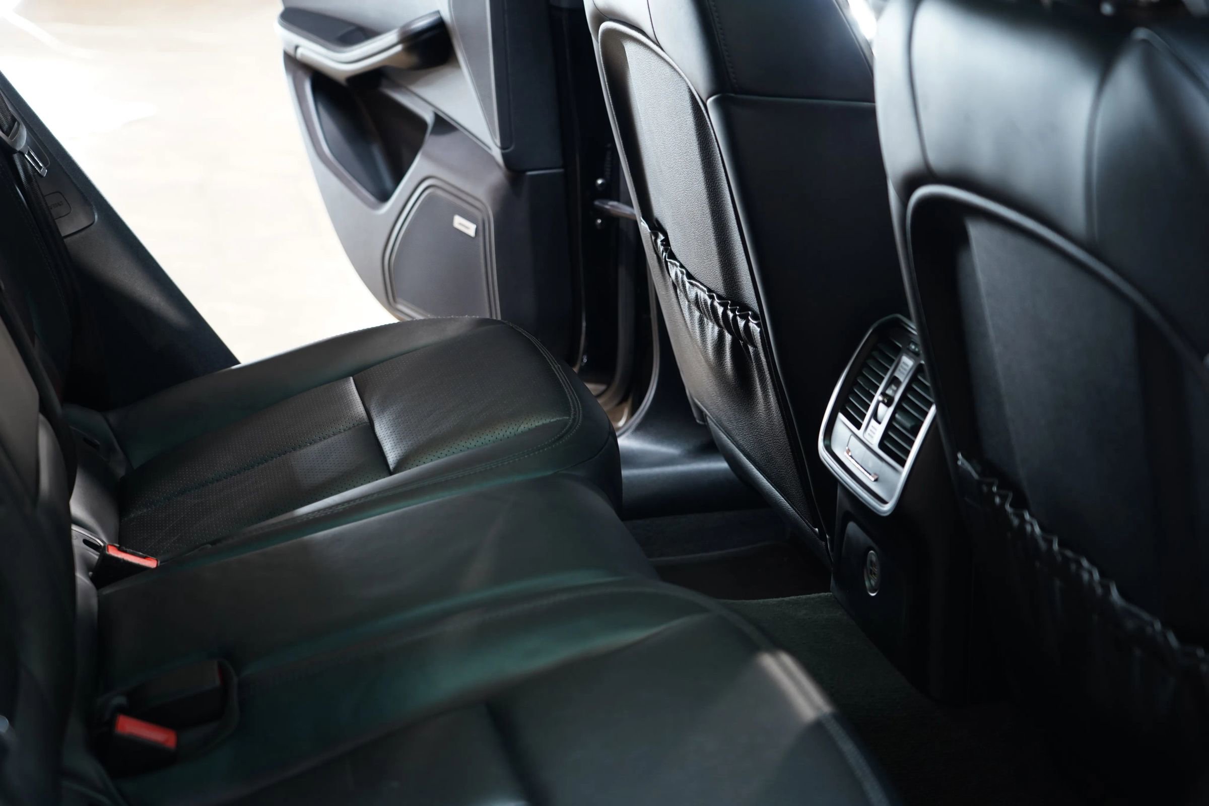 Used 2019 Porsche Macan S image 51