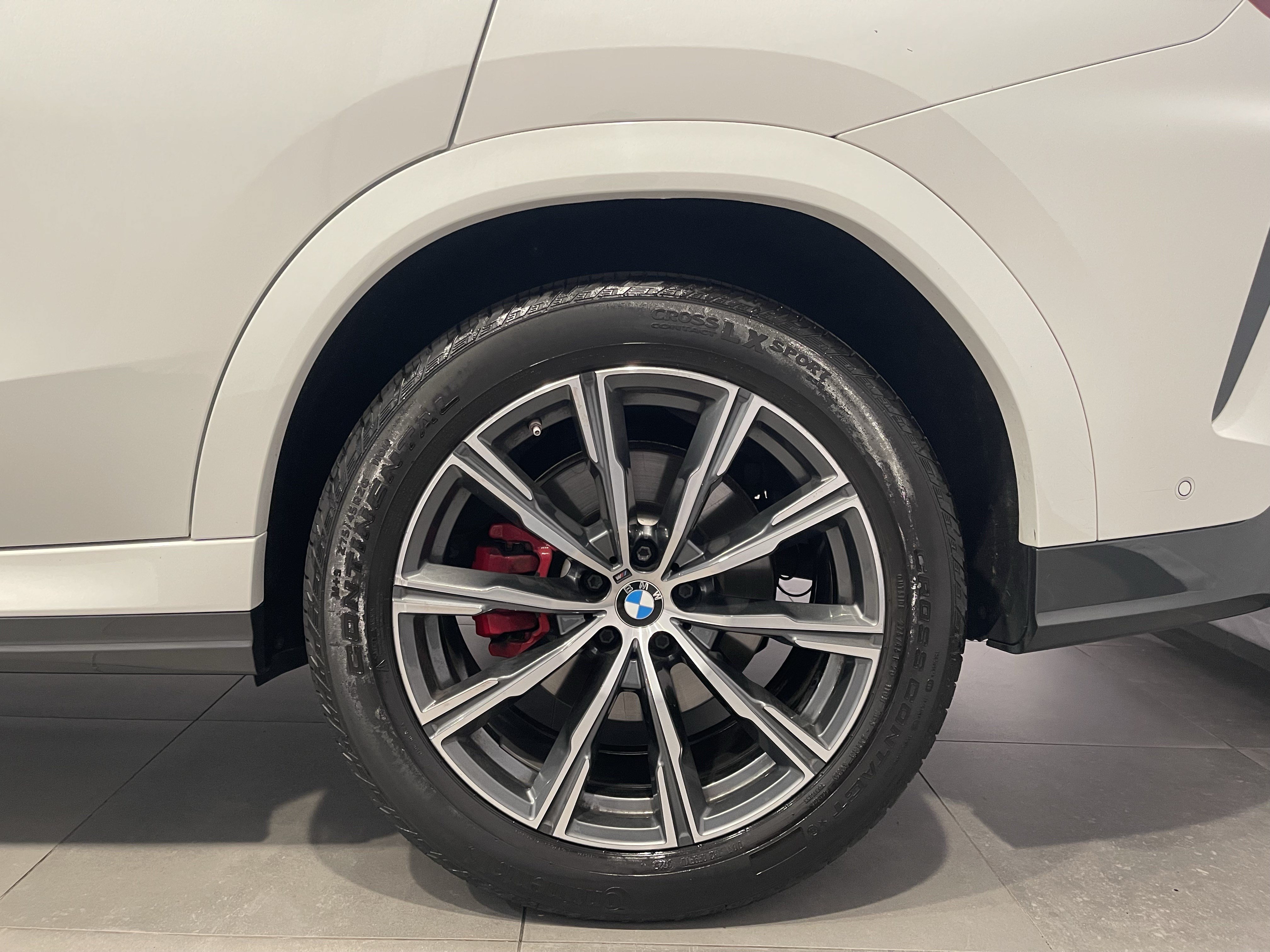 Used 2023 BMW X6 xDrive40i w/ M Sport Package AWD/4WD image 8