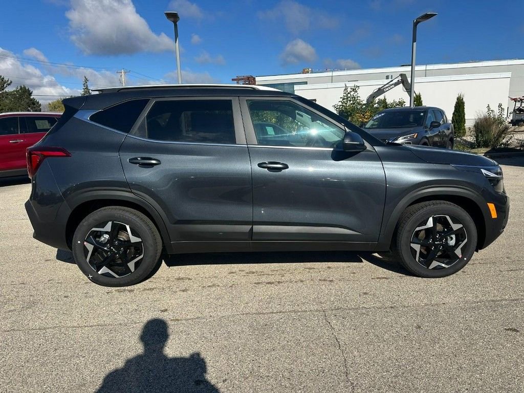 New 2026 Kia Seltos EX image 2