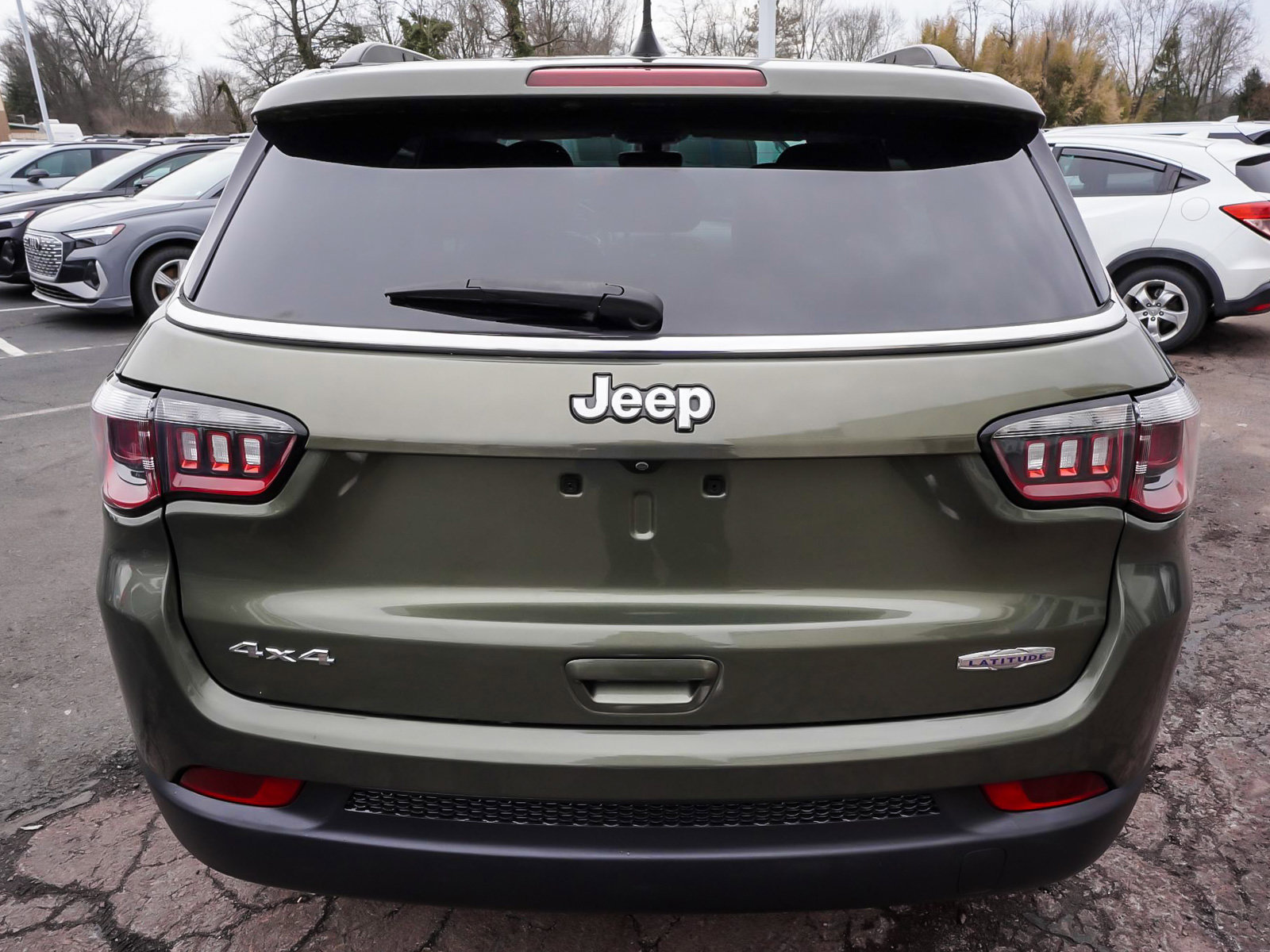 Used 2019 Jeep Compass Latitude w/ Popular Equipment Group image 5