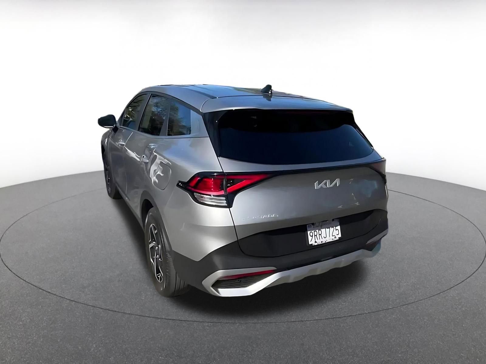 Used 2025 Kia Sportage LX image 11