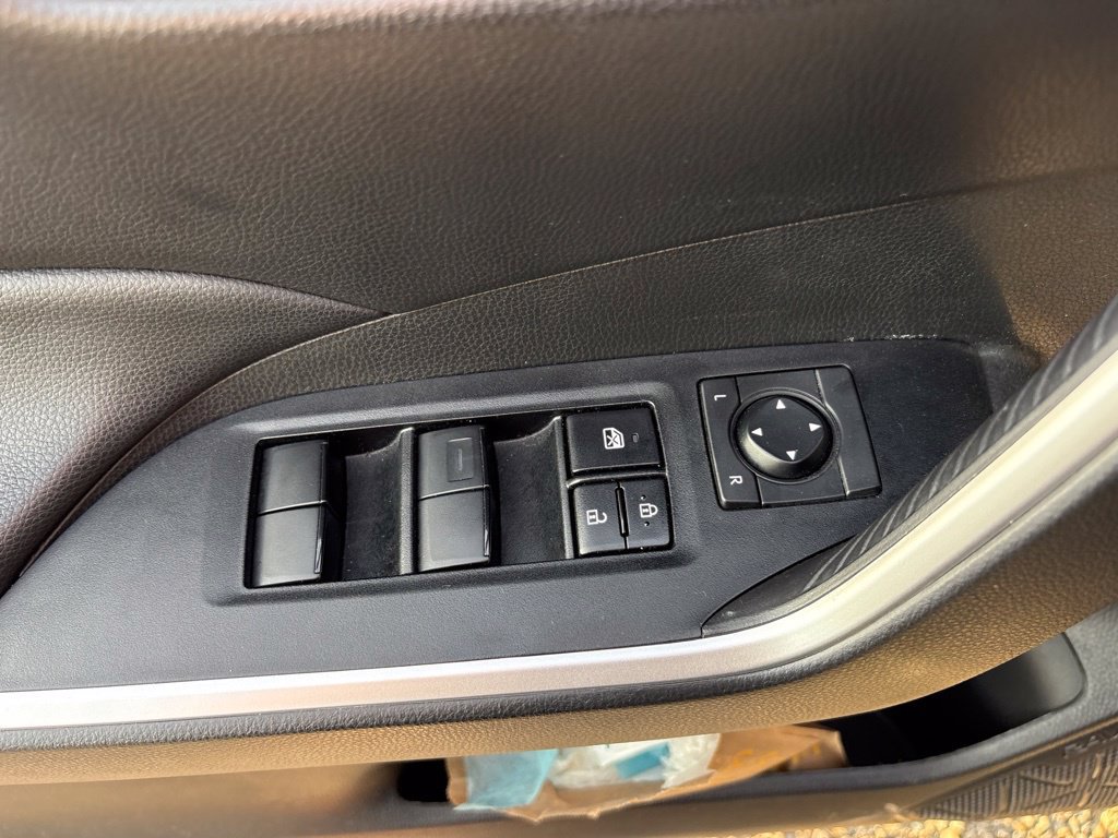 Used 2024 Toyota RAV4 LE FWD image 15