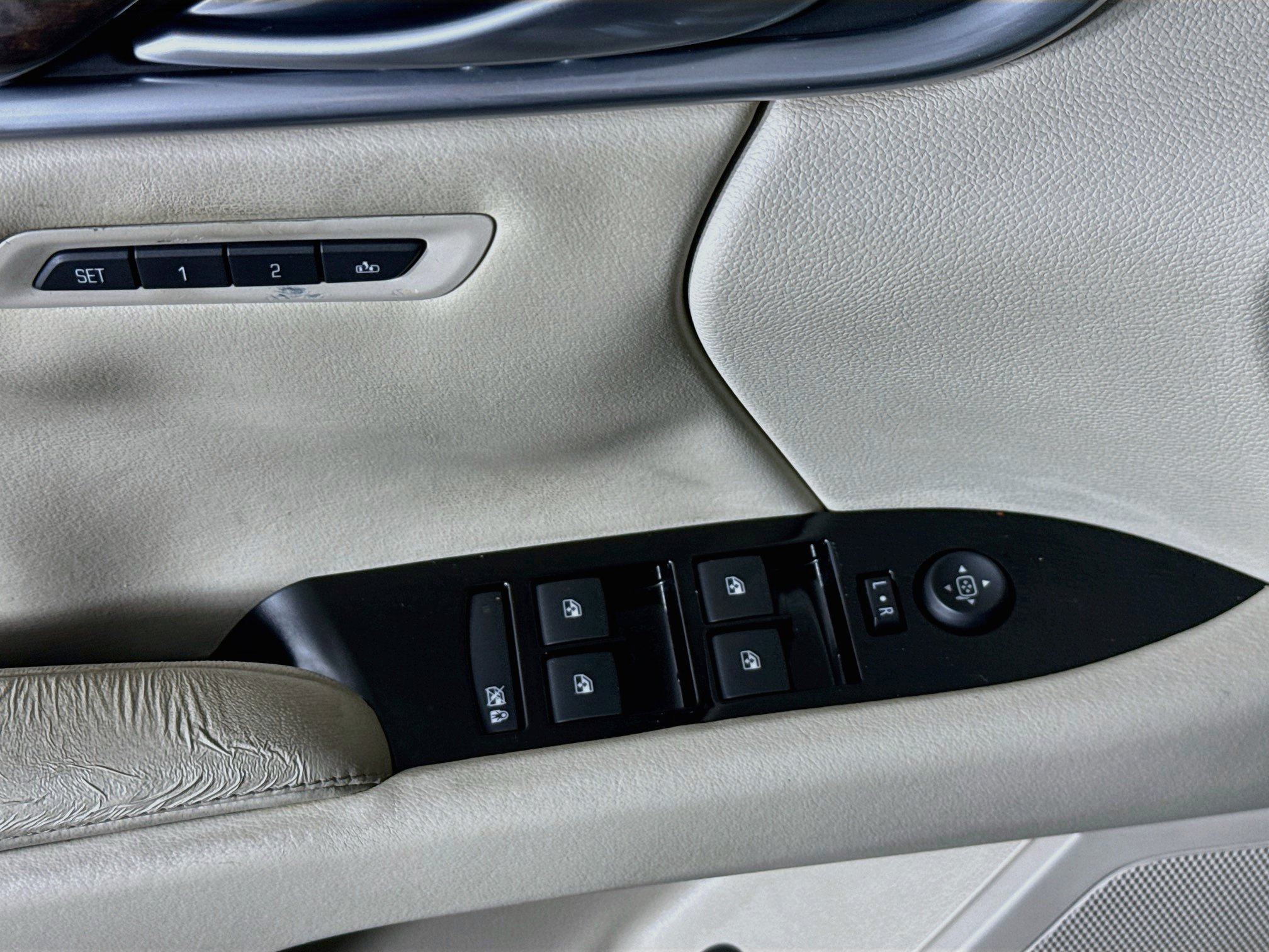 Used 2014 Cadillac XTS Luxury AWD/4WD image 20