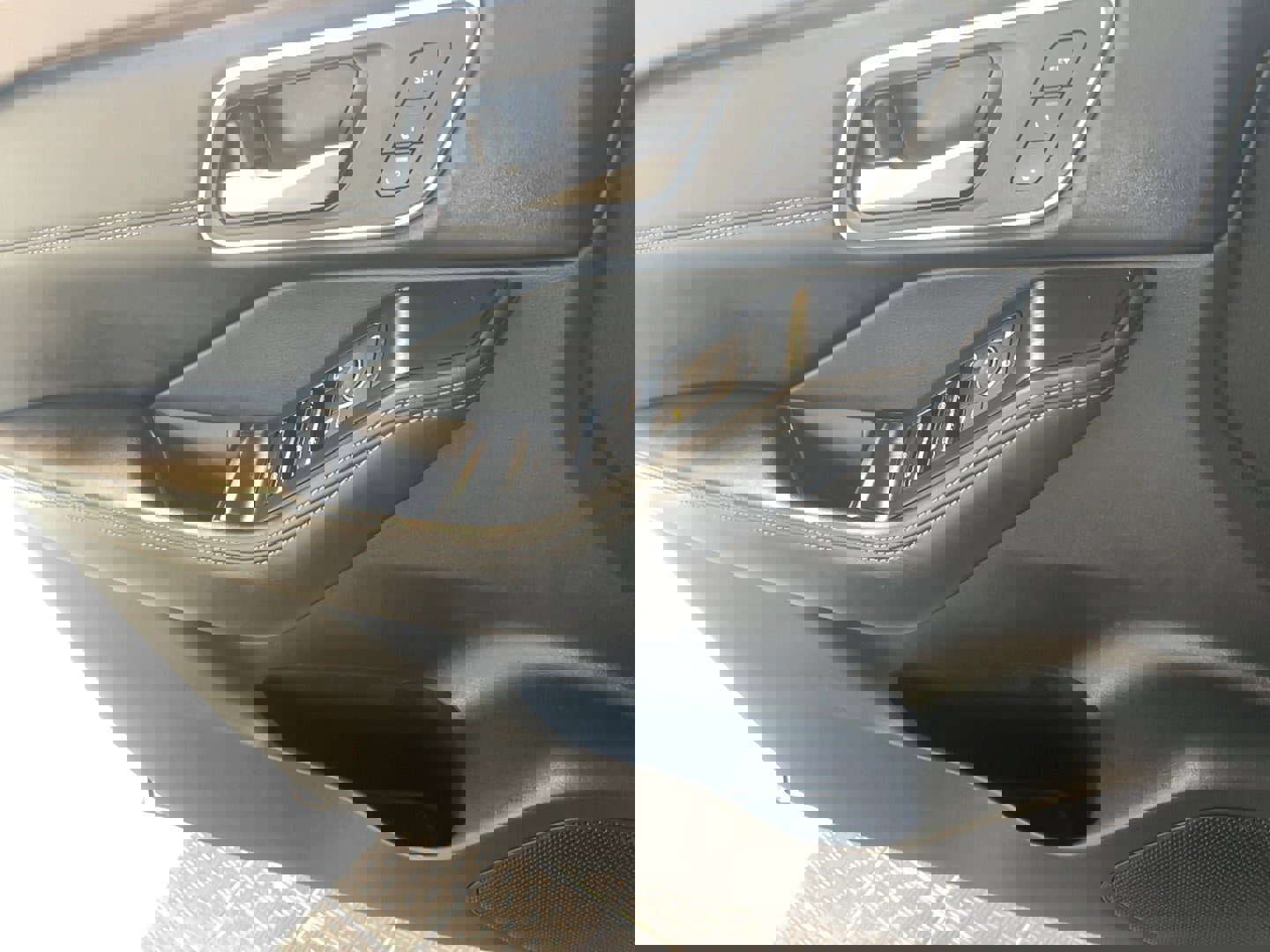 Used 2022 Nissan Rogue Platinum w/ Head-Up Display Package image 19