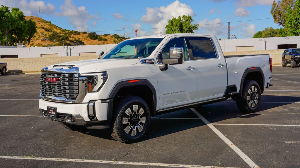New 2026 GMC Sierra 2500 Denali w/ Denali Reserve Package AWD/4WD image 3