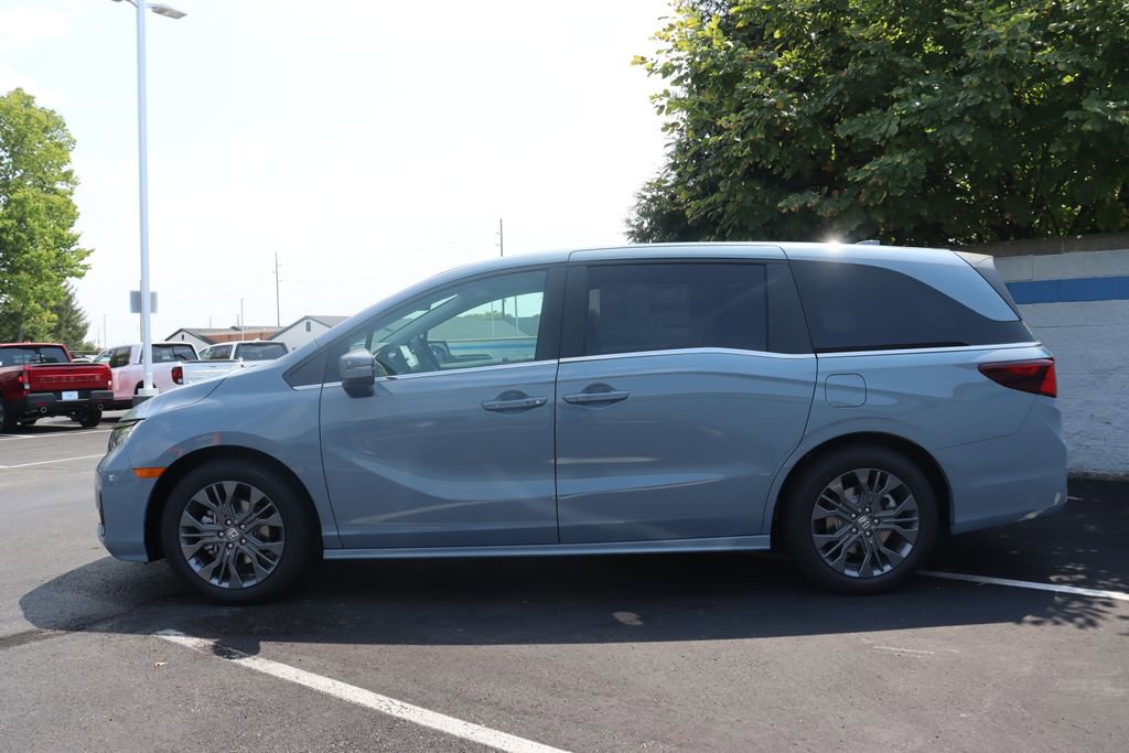 Used 2026 Honda Odyssey Touring image 2