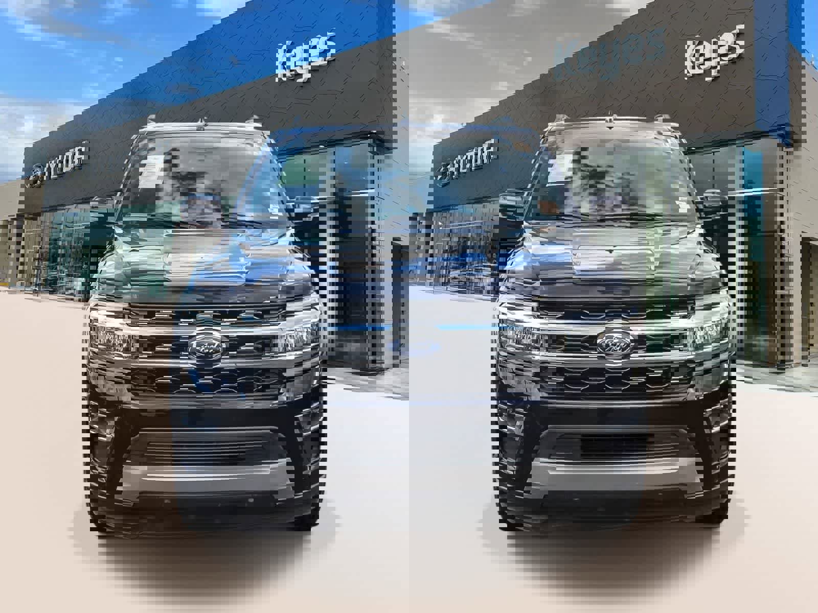 Used 2024 Ford Expedition Limited RWD image 2