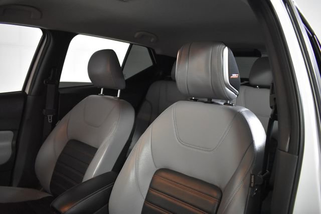 Used 2021 Nissan Kicks SR w/ SR Premium Package FWD image 10