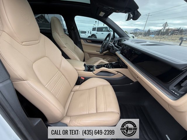 Used 2024 Porsche Cayenne image 10