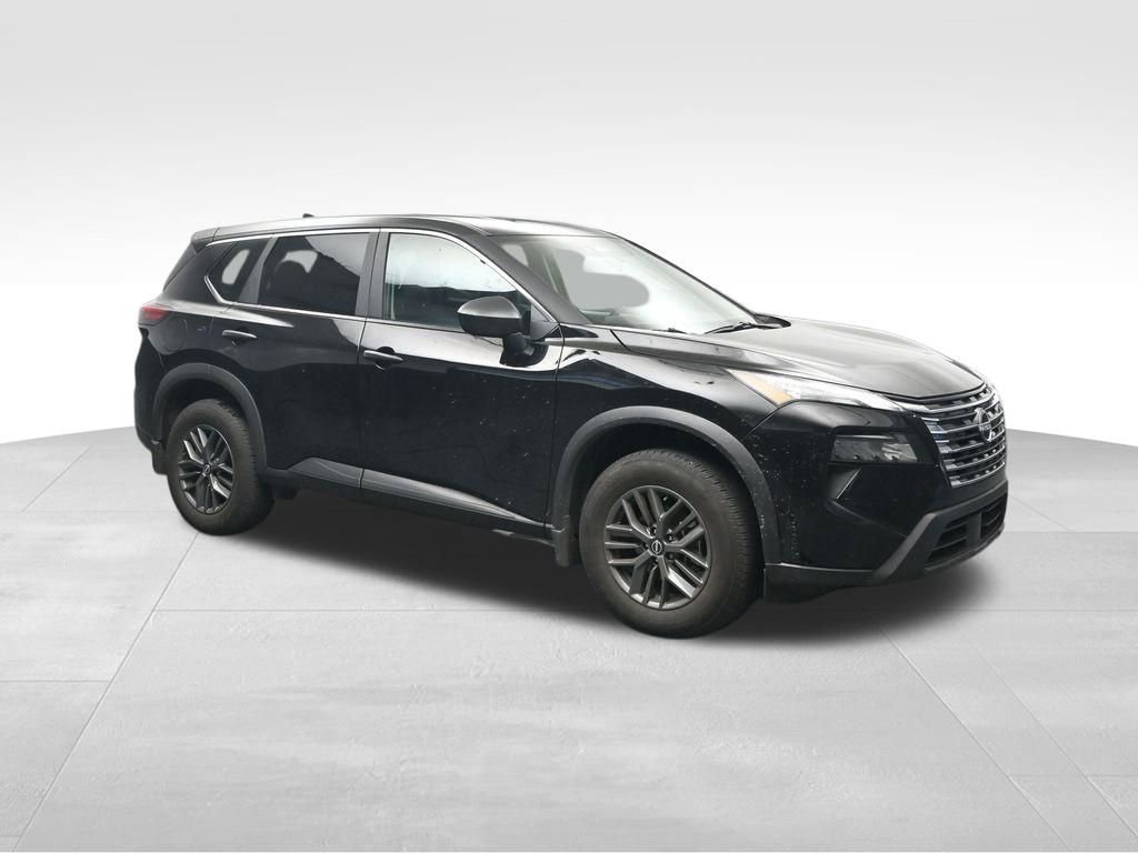 Used 2025 Nissan Rogue S image 7
