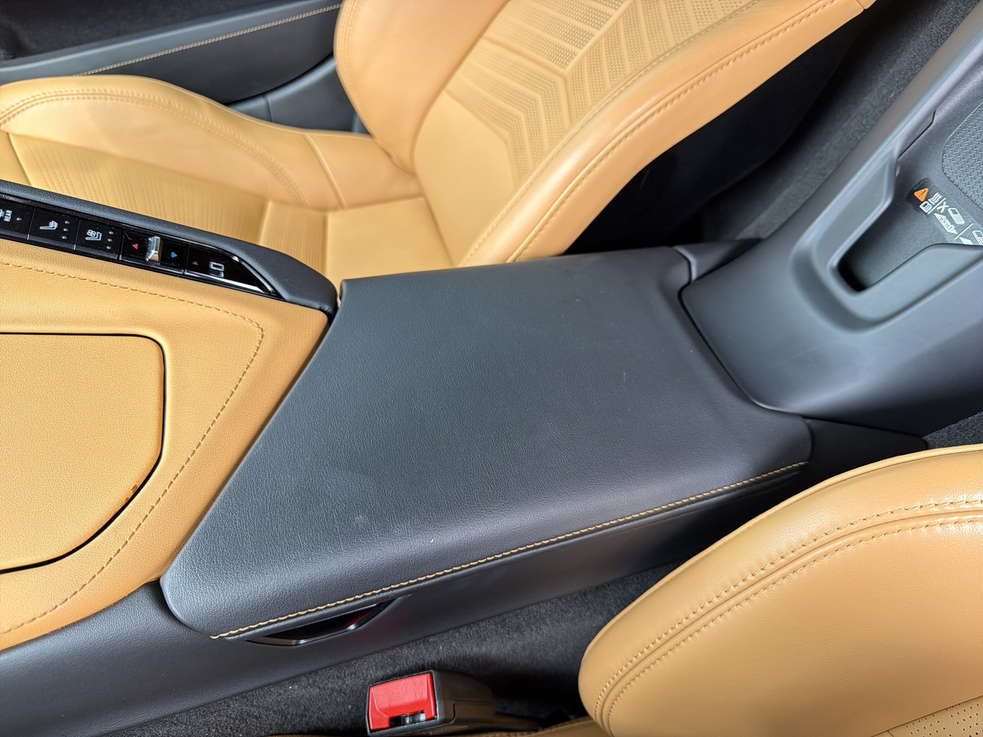 Used 2025 Chevrolet Corvette E-Ray w/ Stealth Interior Trim Package AWD/4WD image 45