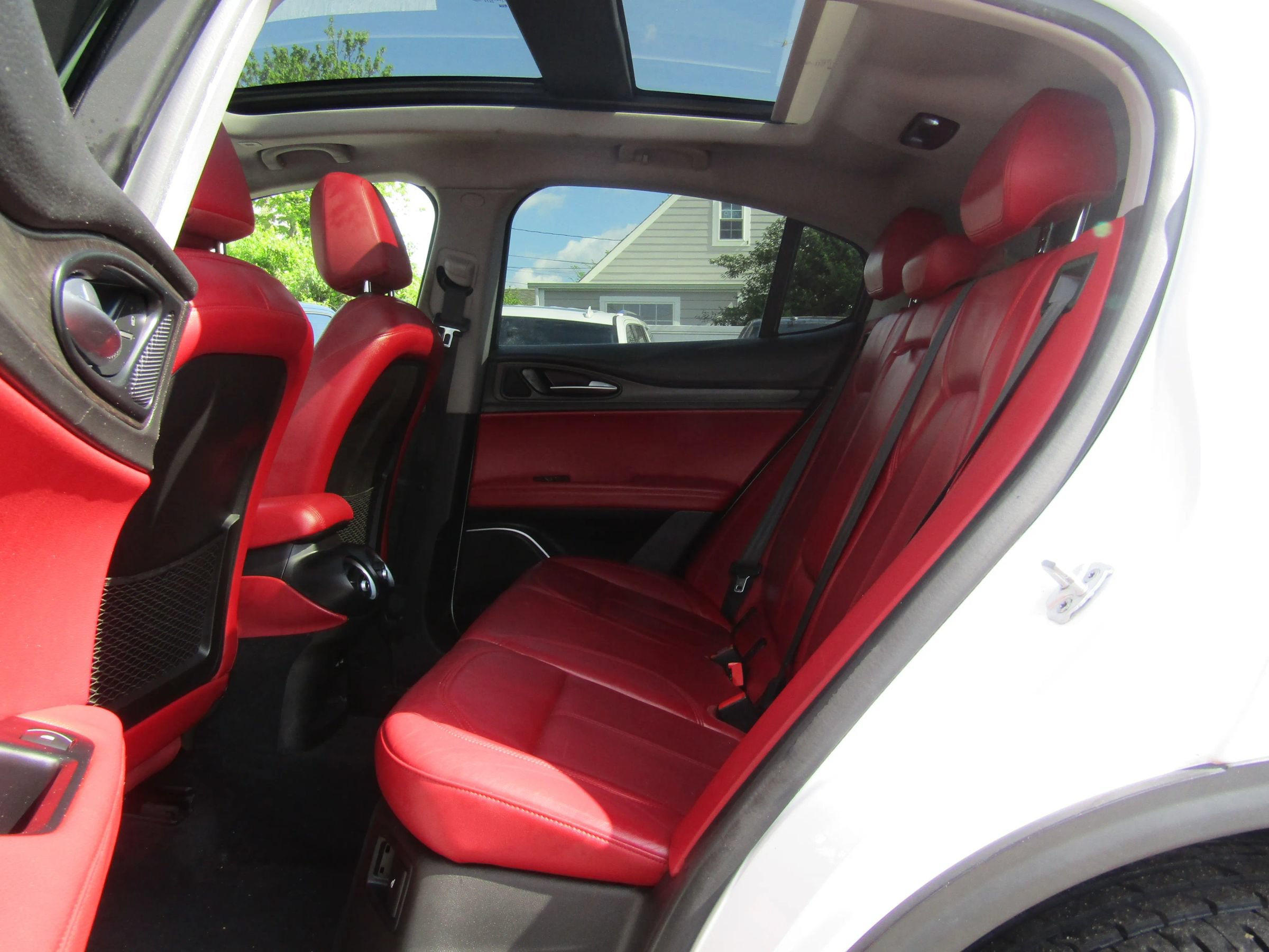 Used 2019 Alfa Romeo Stelvio Ti AWD/4WD image 12