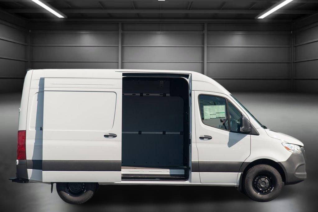 Used 2024 Mercedes-Benz Sprinter 144 Cargo image 7