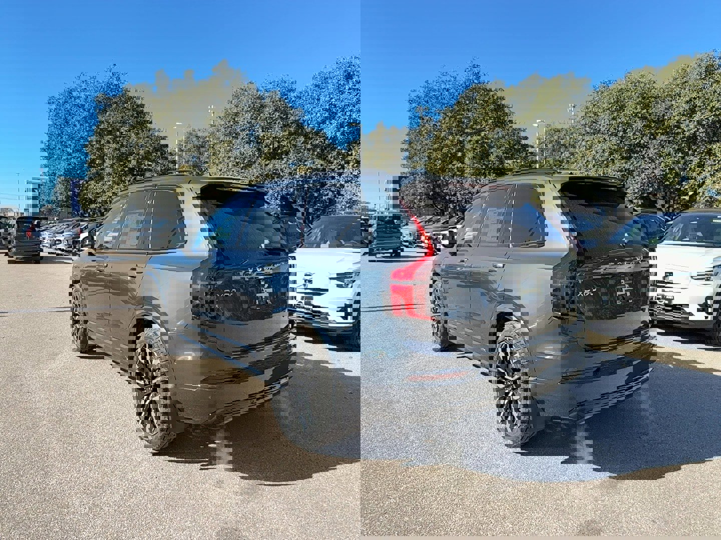 New 2026 Volvo XC90 T8 Ultra w/ Lounge Package image 5