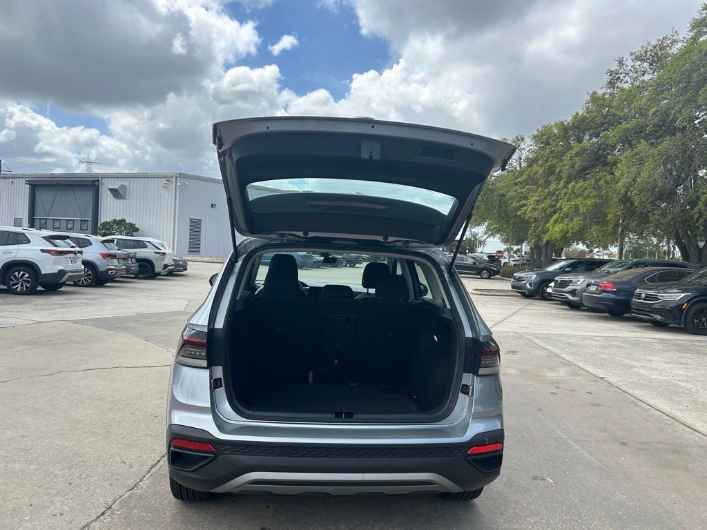 Certified 2025 Volkswagen Taos S image 40