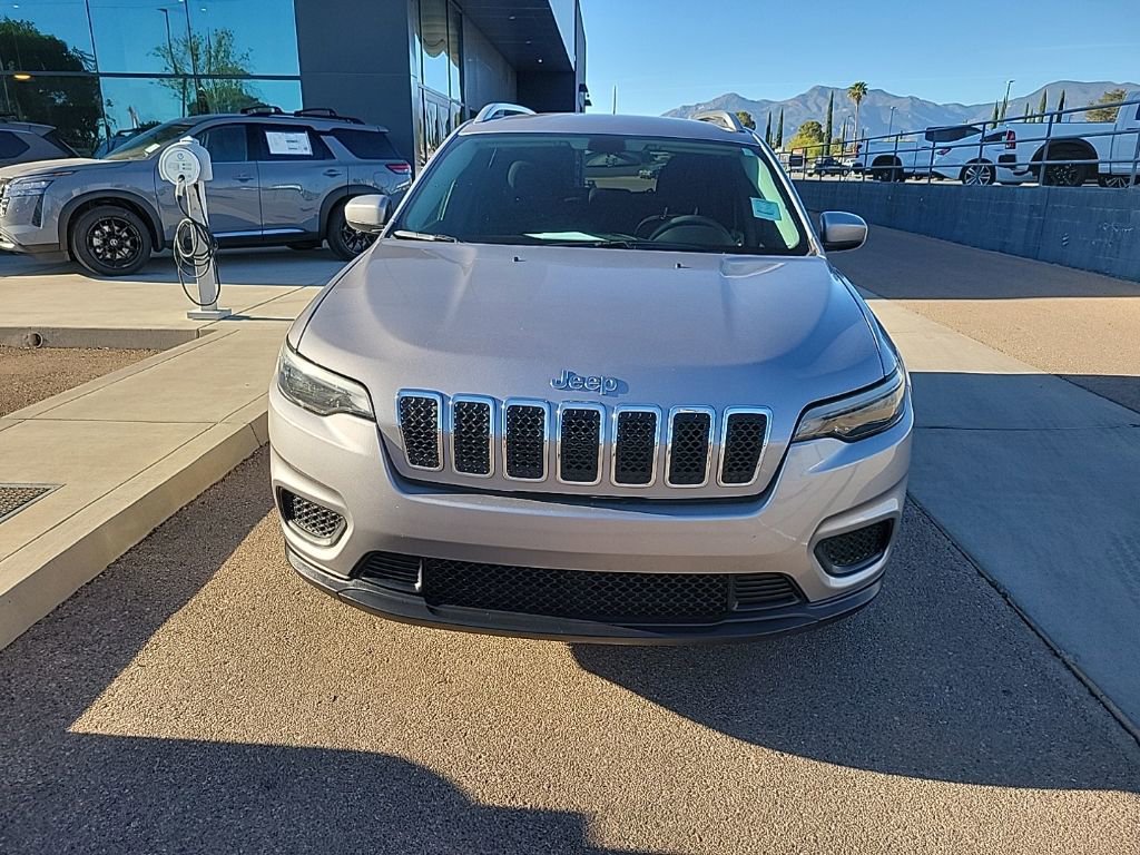 Used 2020 Jeep Cherokee Latitude FWD image 2