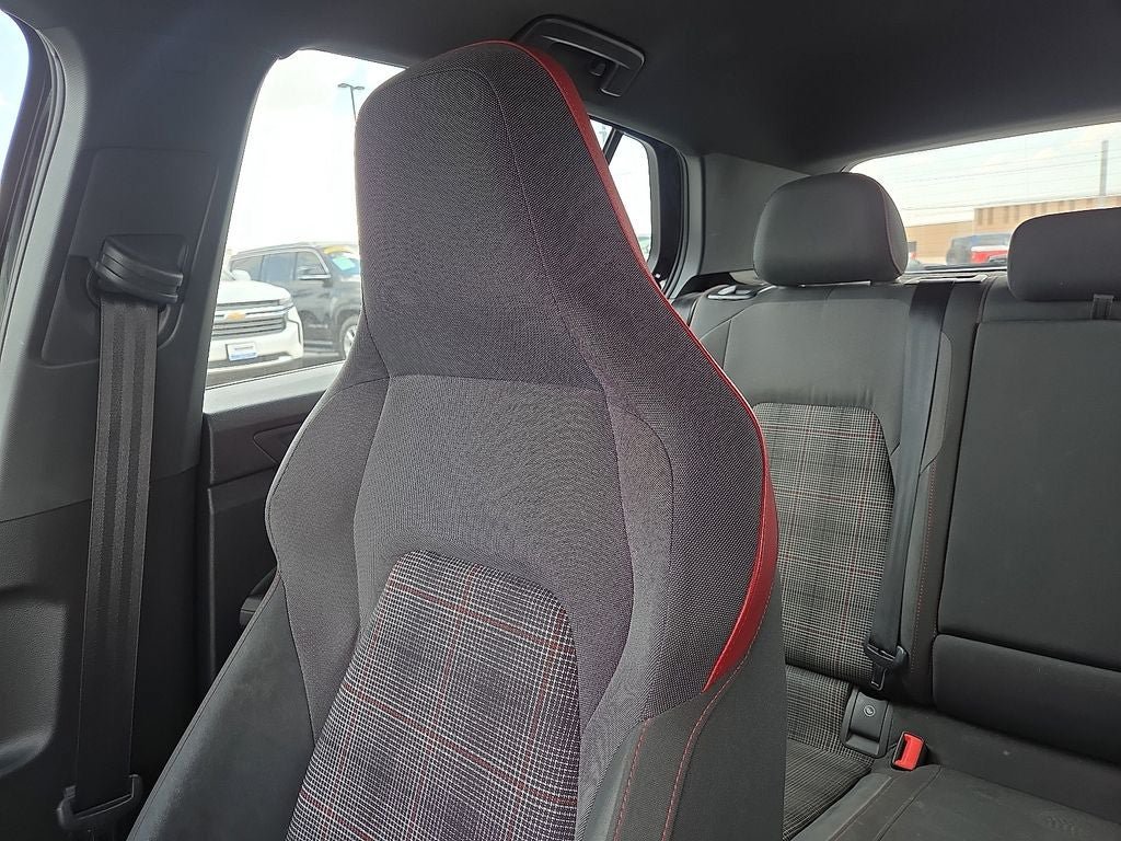 Used 2022 Volkswagen GTI SE FWD image 23