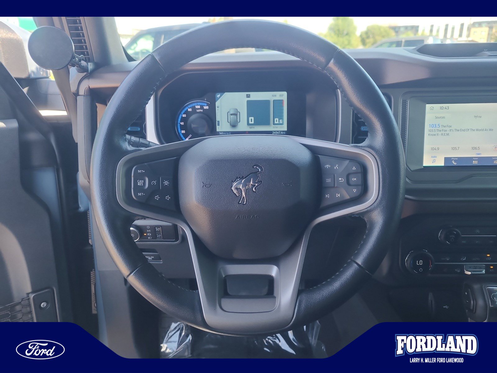 Used 2023 Ford Bronco Outer Banks AWD/4WD image 9