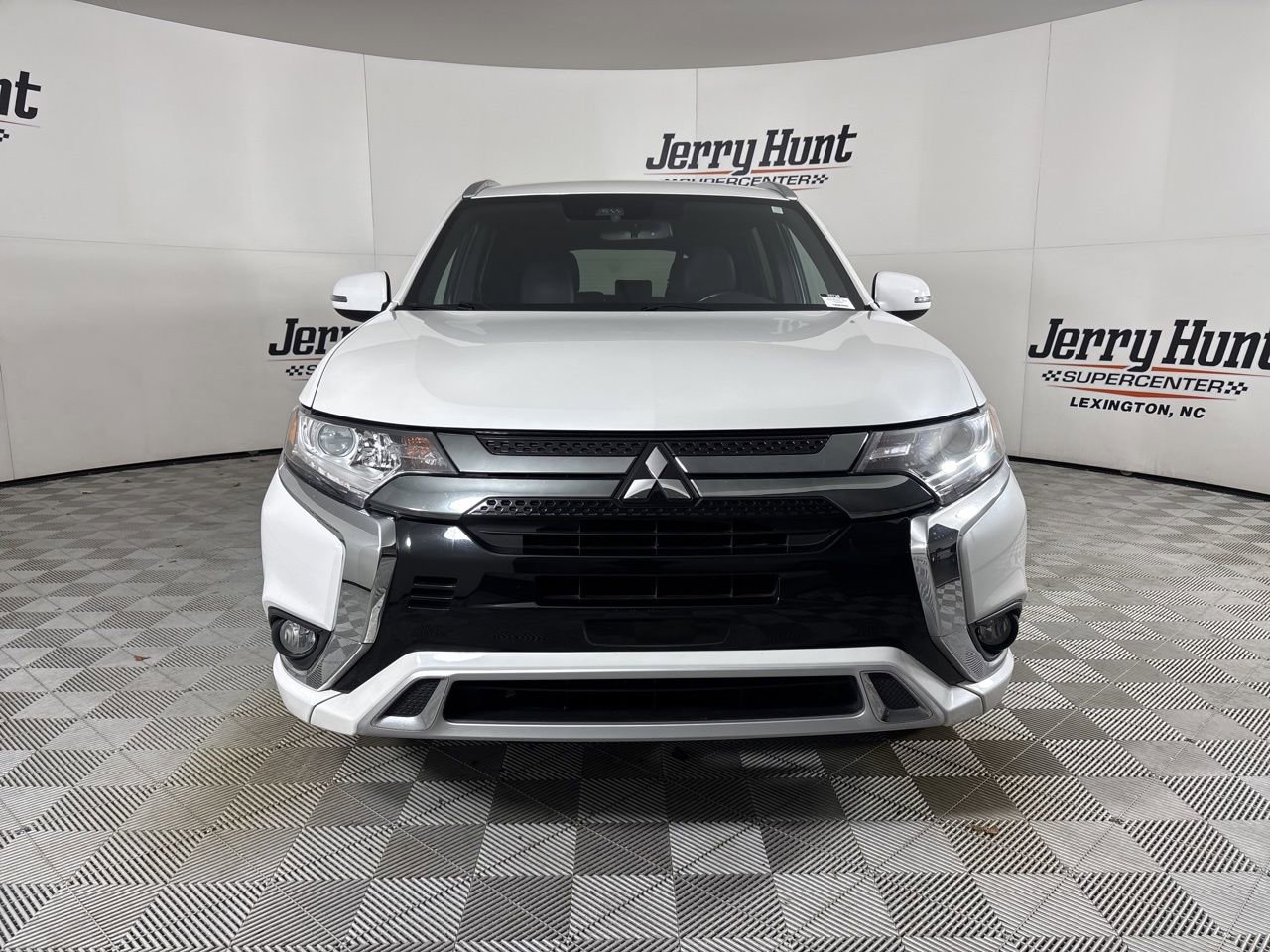 Used 2020 Mitsubishi Outlander SEL image 2