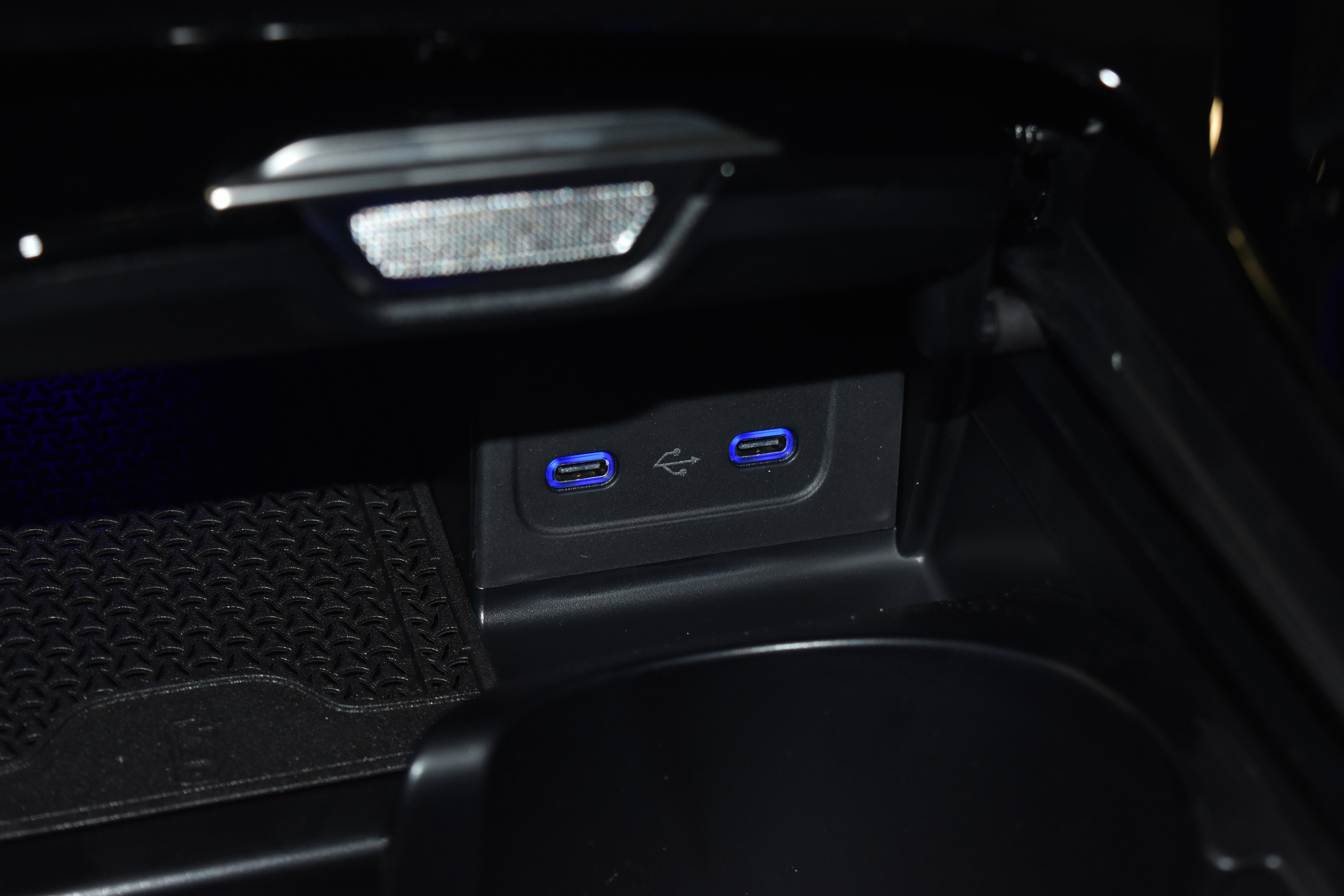 New 2026 Mercedes-Benz C 300 4MATIC Sedan image 12