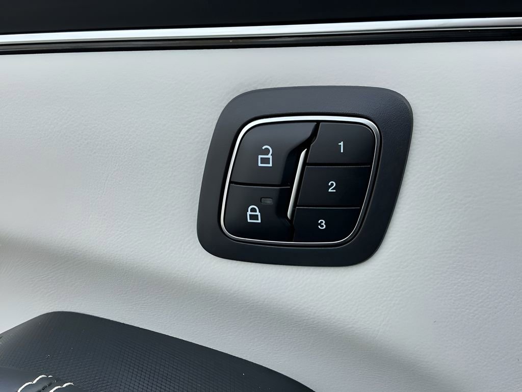 Certified 2025 Ford Mustang Mach-E Premium image 25