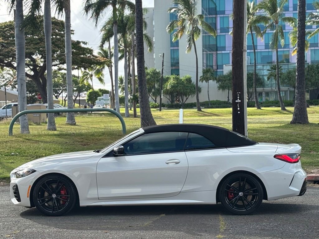 Used 2023 BMW M440i Convertible w/ Premium Package RWD image 2