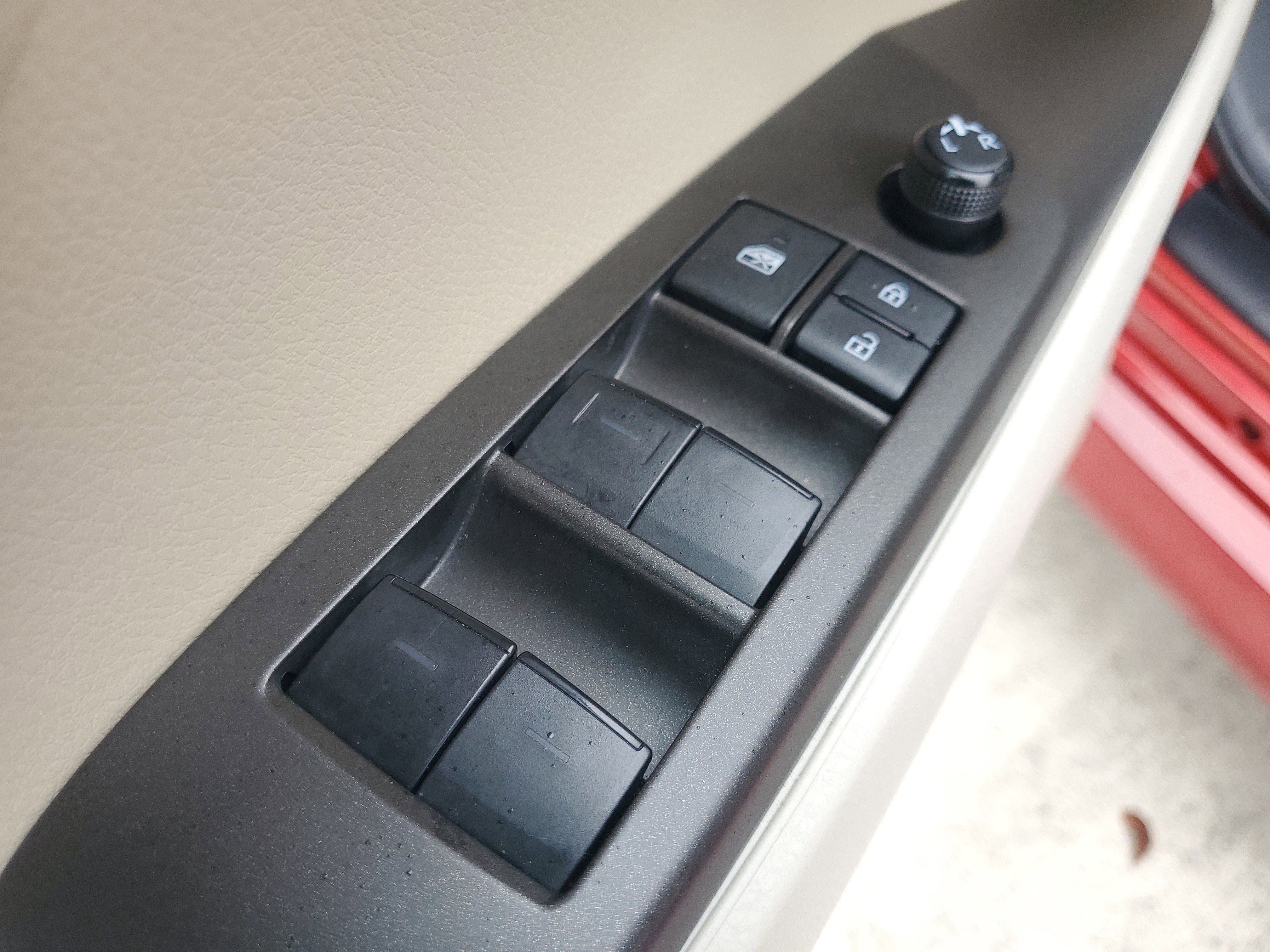 Used 2023 Toyota Camry LE image 19