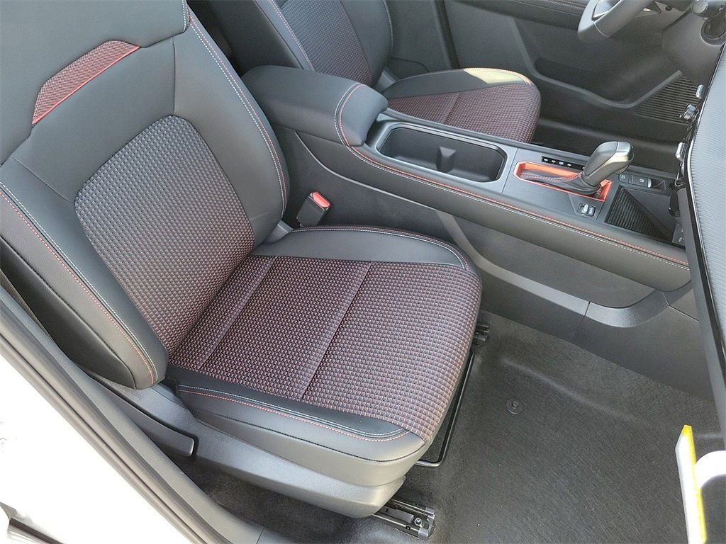 New 2026 Nissan Kicks SR image 12
