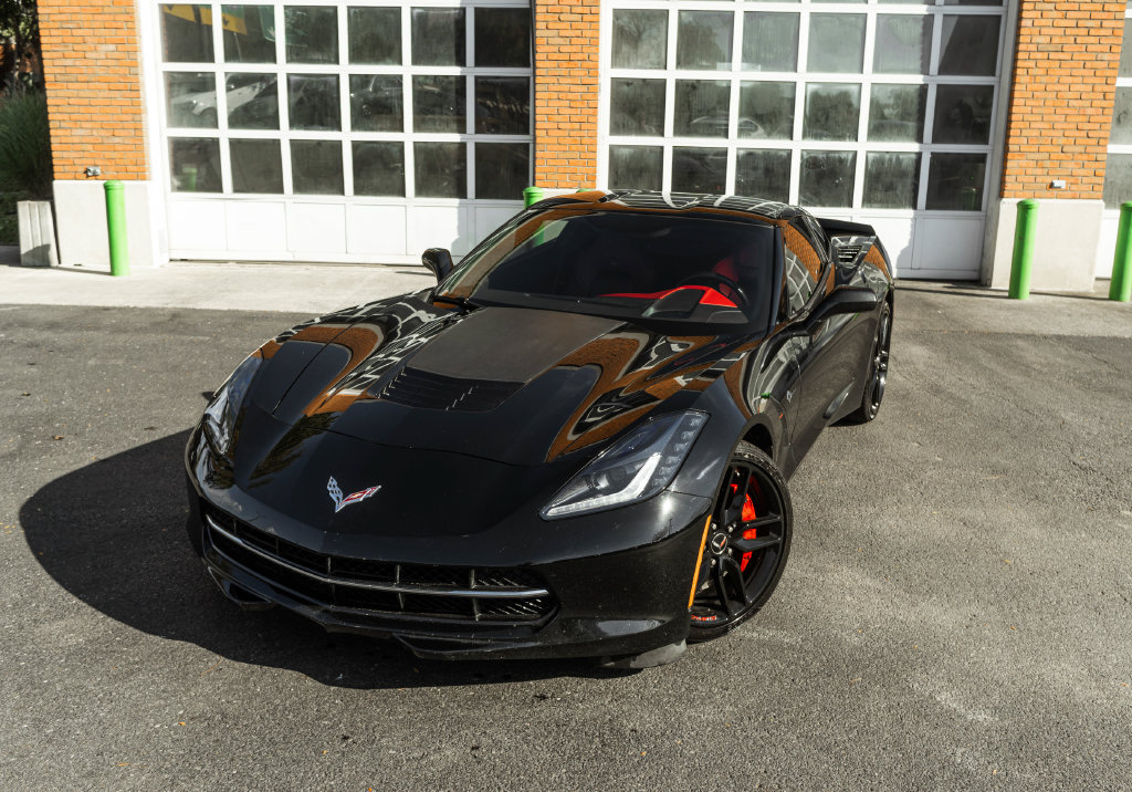 Used 2014 Chevrolet Corvette Stingray Coupe w/ 3LT Preferred Equipment Group RWD image 2