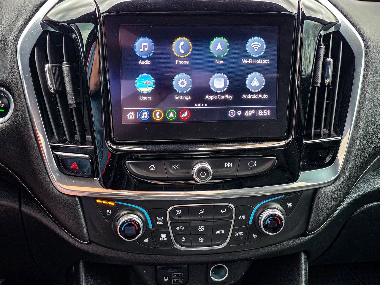 Used 2023 Chevrolet Traverse Premier w/ Redline Edition image 18