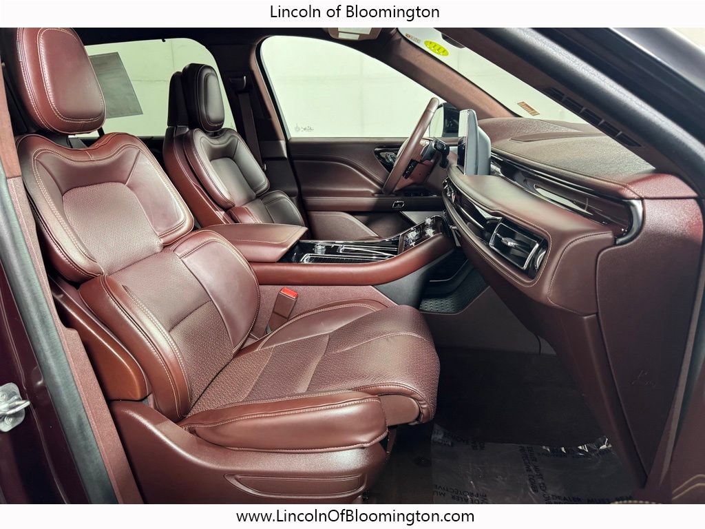 Certified 2023 Lincoln Aviator Black Label w/ Dynamic Handling Package AWD/4WD image 10