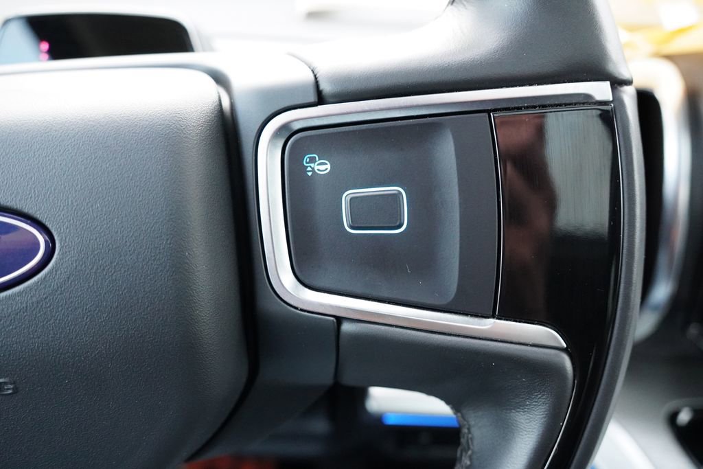 Certified 2025 Ford Expedition Max Platinum image 37