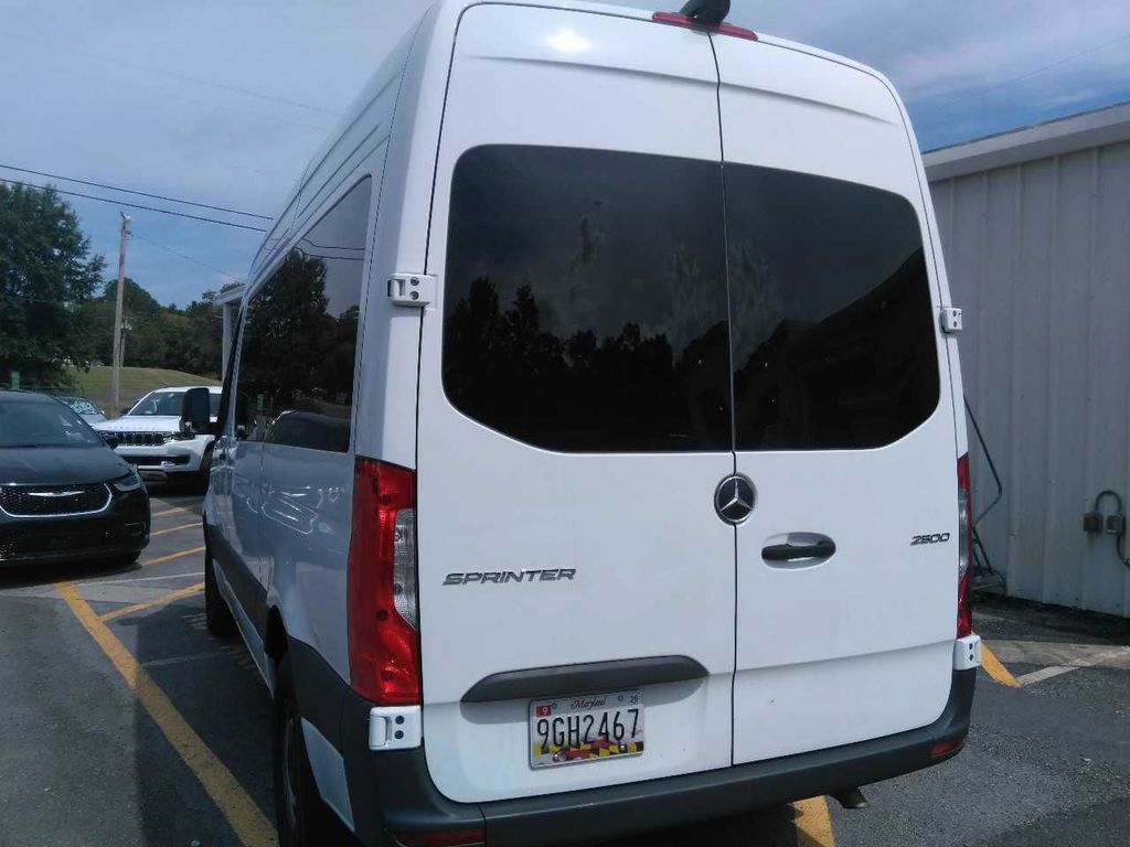 Used 2024 Mercedes-Benz Sprinter 2500 video 2