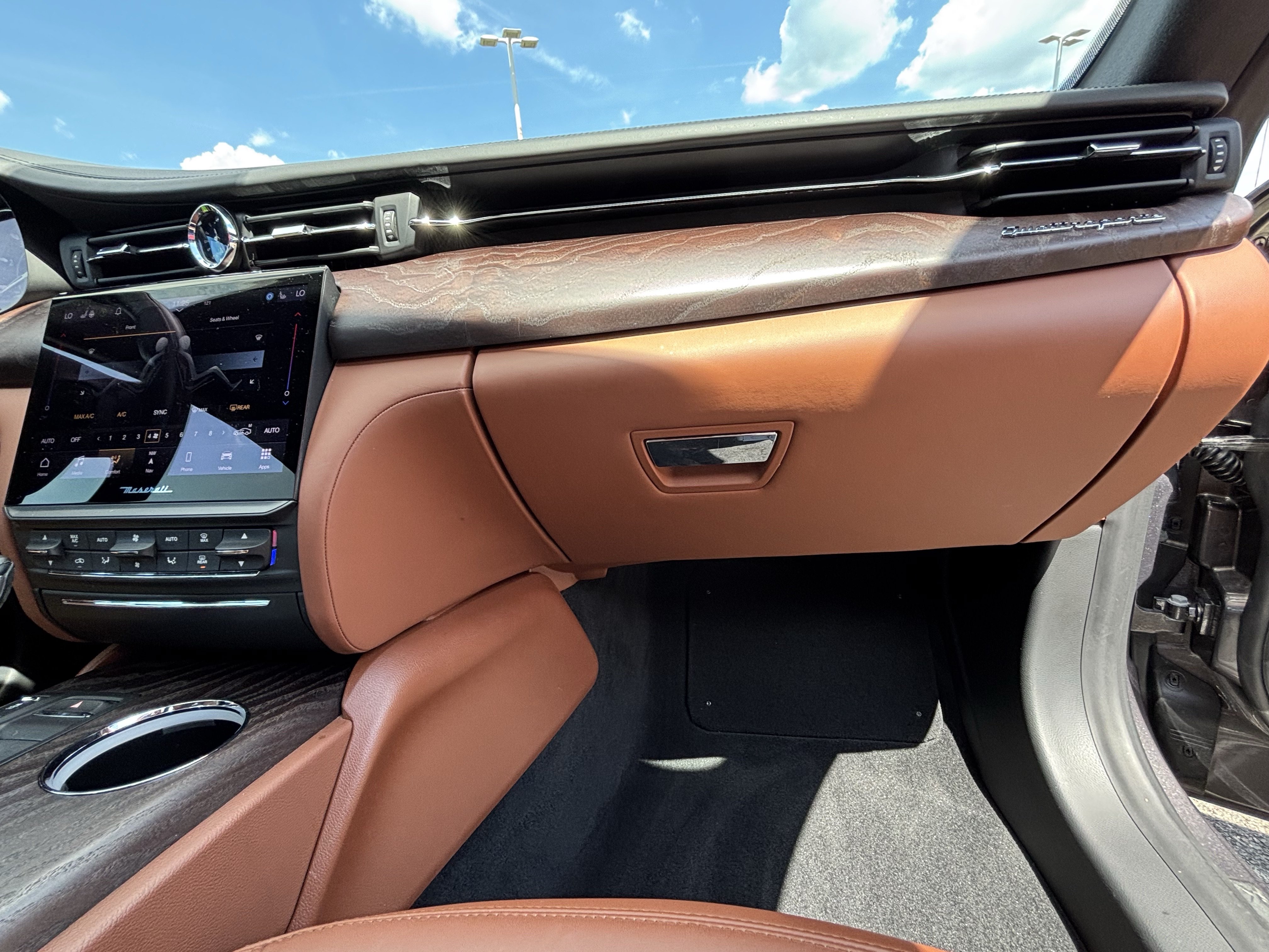Used 2023 Maserati Quattroporte GT RWD image 32