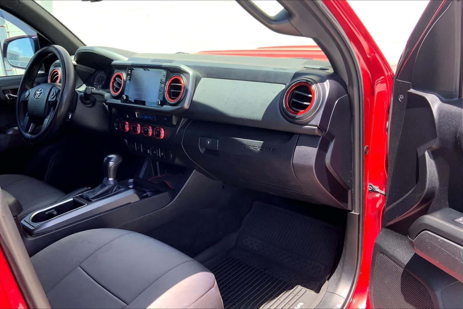 Used 2021 Toyota Tacoma SR AWD/4WD image 23