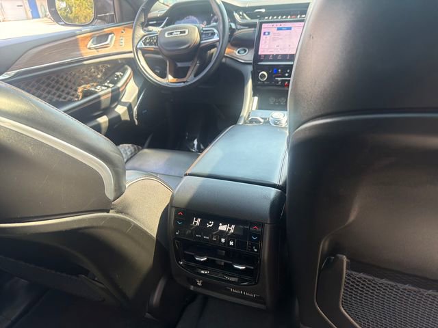 Used 2023 Jeep Grand Cherokee L Summit w/ Advanced Protech Group IV image 23