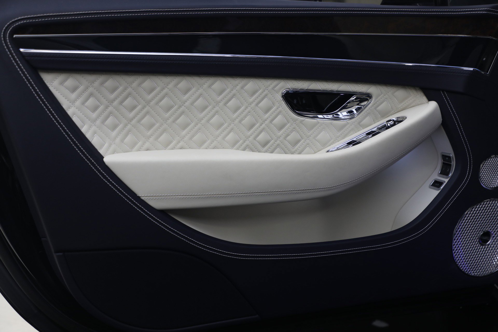 Used 2024 Bentley Continental GT Speed image 18