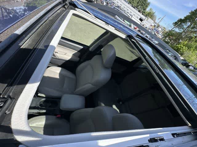 Used 2017 Subaru Forester 2.5i Limited AWD/4WD image 5