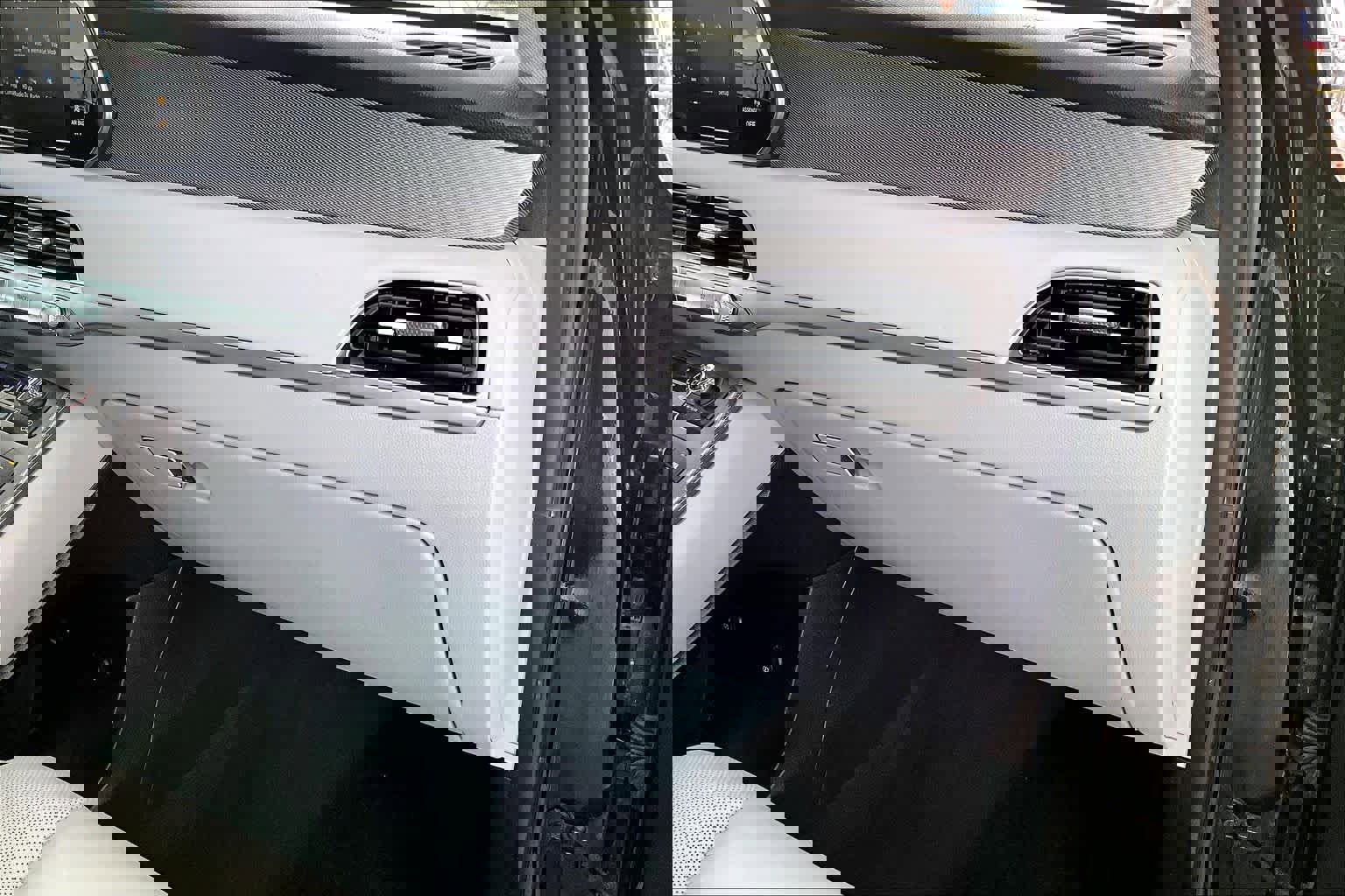 Used 2021 Hyundai Palisade SEL w/ Premium Package image 19