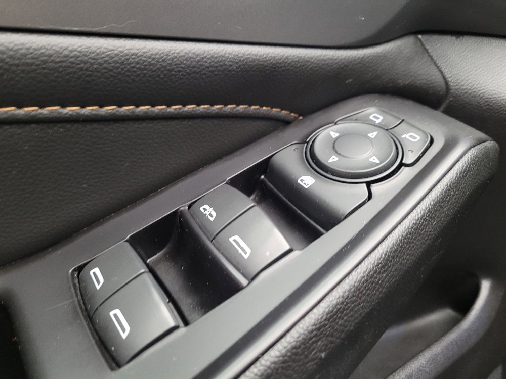 Used 2019 Chevrolet Traverse LT FWD image 27