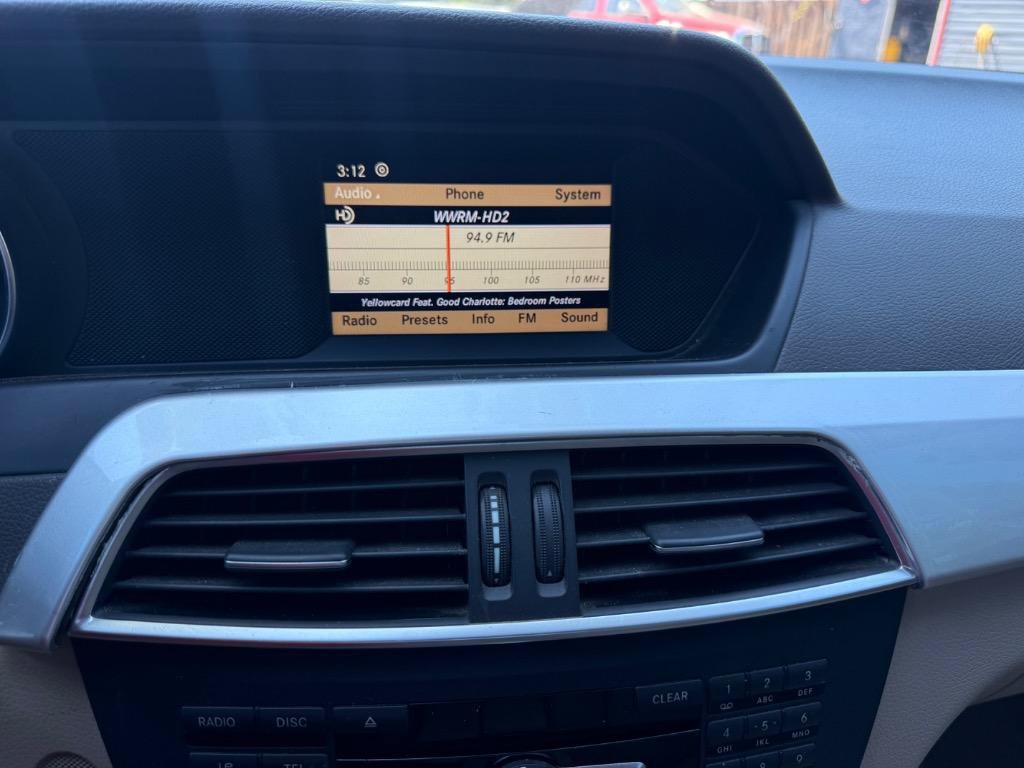 Used 2012 Mercedes-Benz C 300 4MATIC Sedan image 23