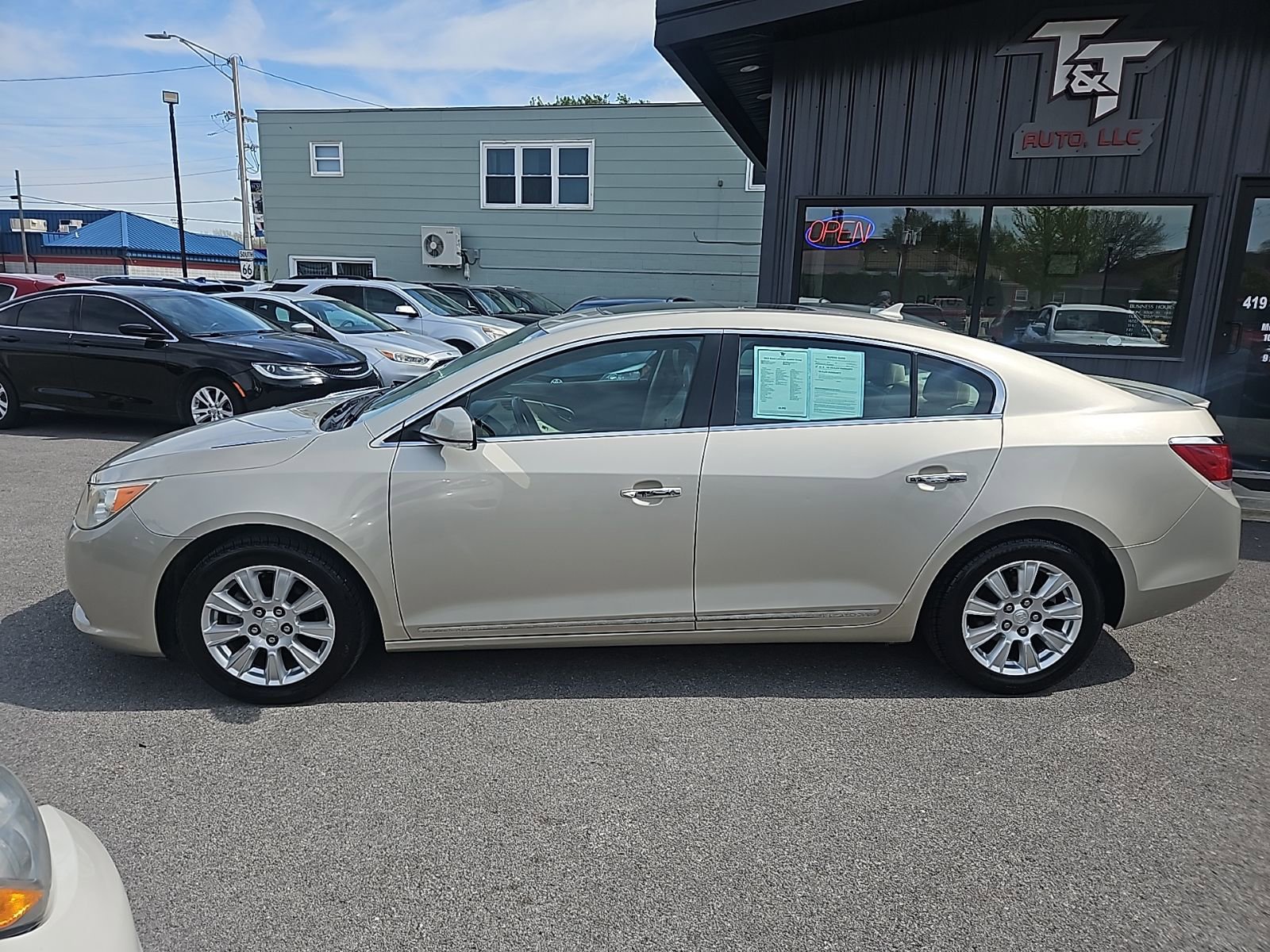 Used 2013 Buick LaCrosse Leather FWD image 3