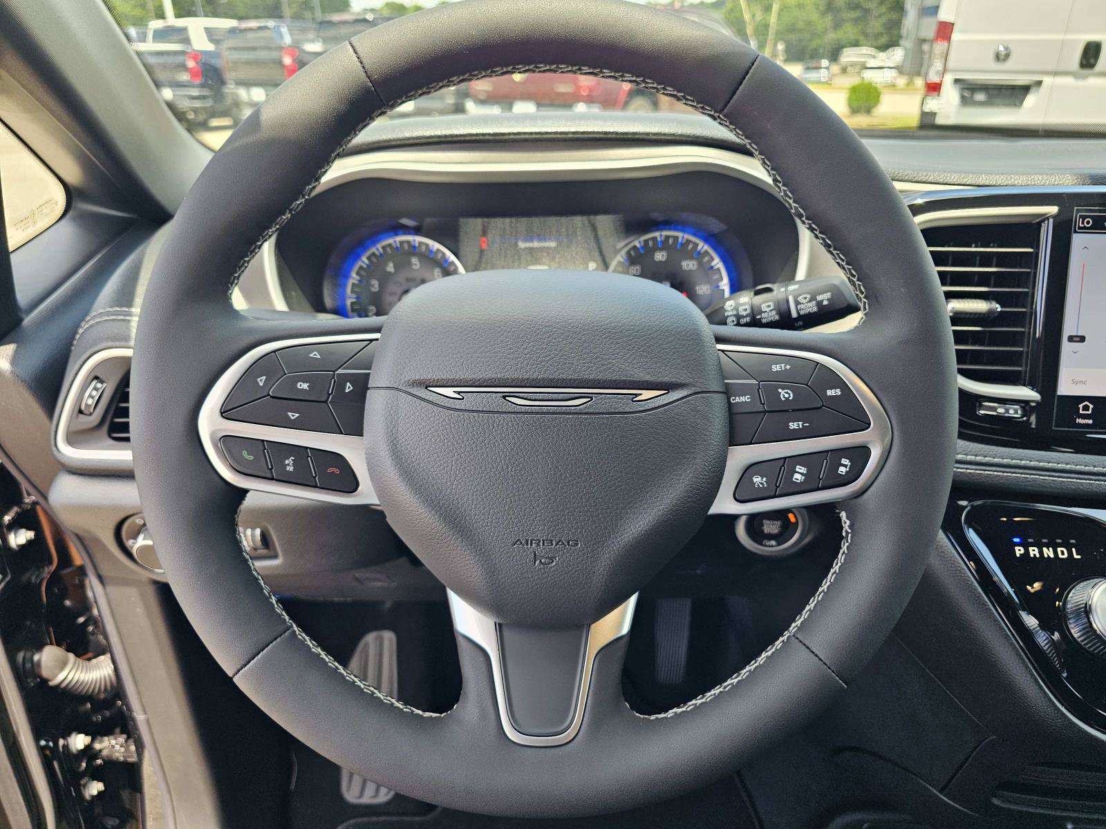 New 2027 Chrysler Pacifica Select FWD image 19